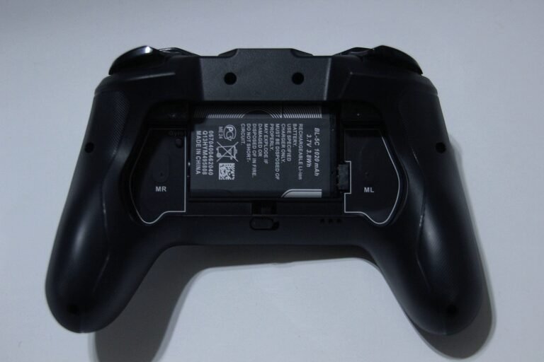 nbcp-v8-wireless-gaming-controller-battery