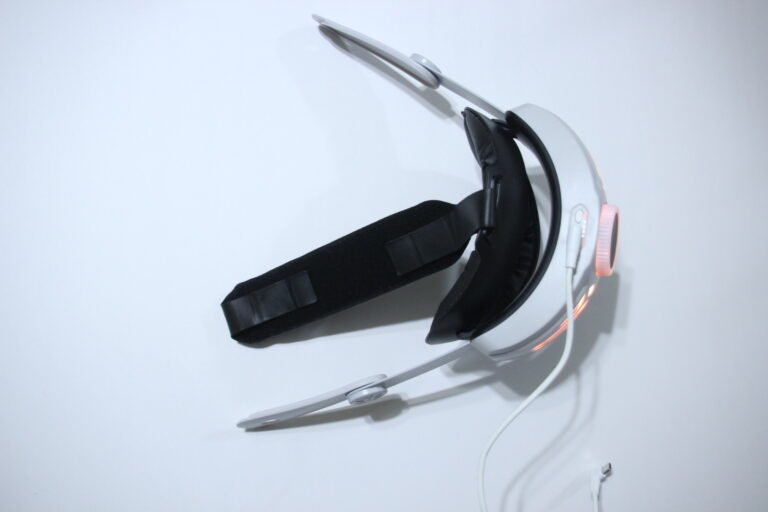 brokelit-rgb-head-strap-for-meta-quest-3-and-3s-review-alone