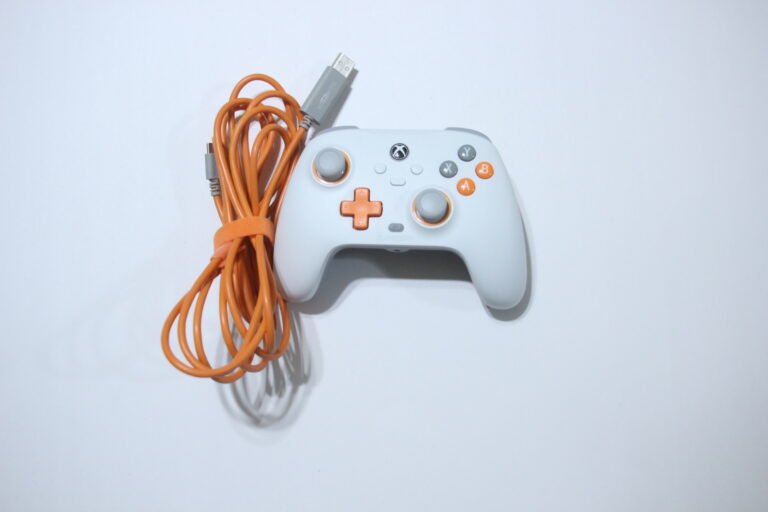 gamesir-t7-gaming-controller-review-cable