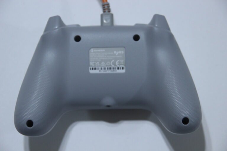 gamesir-t7-xbox-wired-controller-review-rear