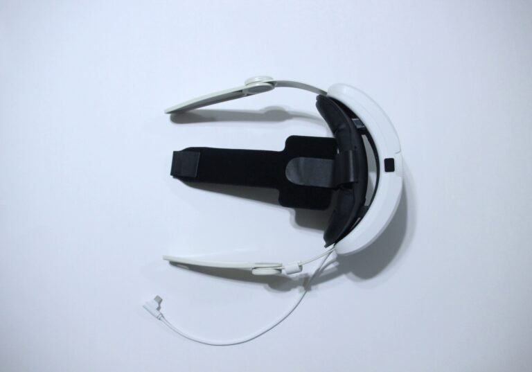 transnovo-battery-head-strap-for-quest-3s-review-alone-top