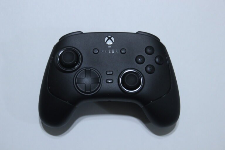 razer-wolverine-v3-tournament-edition-wired-gaming-controller-review-front